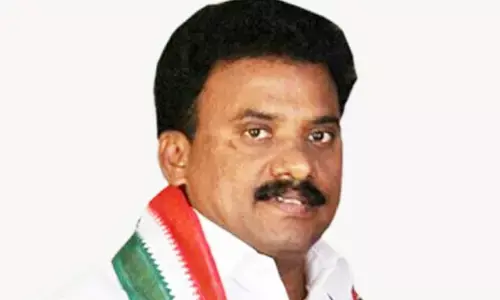 భారతంలో అభిమన్యుడిలా పోరాడుతున్నాం..ఏపీసీసీ వర్కింగ్ ప్రెసిడెంట్