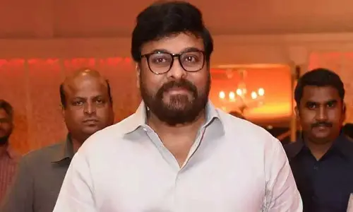మెగాస్టార్ చిరంజీవిని కలిసిన టీమిండియా స్టార్ క్రికెటర్