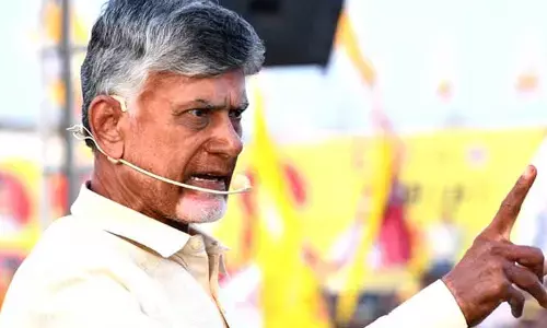 పది రూపాయలు ప్రజలకిచ్చి వంద రూపాయలు దోచిన గజదొంగ జగన్