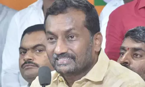 ఏదో చేస్తామని ఇంకేదో చేస్తున్నారు.. కాంగ్రెస్ సర్కా్‌ర్‌పై రఘునందన్ రావు విమర్శలు