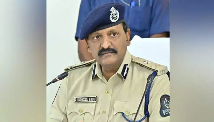 రాచకొండ సీపీపై కోడ్ పిడుగు.. బదిలీ అంటూ జోరుగా చర్చ.. రాచకొండ సీపీపై కోడ్ పిడుగు.. బదిలీ అంటూ జోరుగా చర్చ..