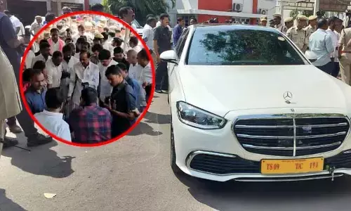 కొత్త కారు.. చేతి కర్రతో అసెంబ్లీకి కేసీఆర్ (వీడియో)