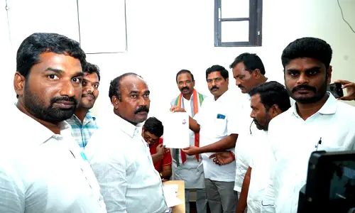 ఖమ్మం ఎంపీ అభ్యర్థిత్వం కోసం డిప్యూటీ సీఎం సతీమణి  దరఖాస్తు