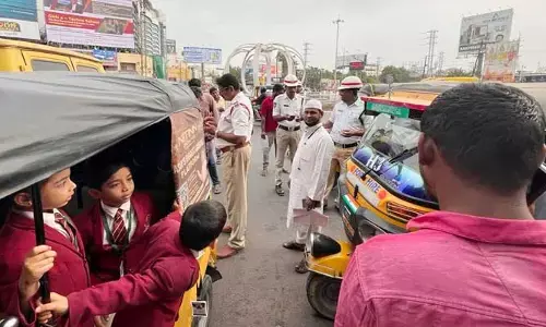 కరీంనగర్ పోలీసుల దూకుడు.. తెల్లవారుజాము నుంచే తనిఖీలు