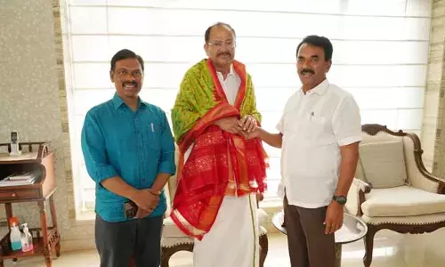 వెంకయ్య నాయుడు, చిరంజీవికి తెలంగాణ సర్కార్ సత్కారం