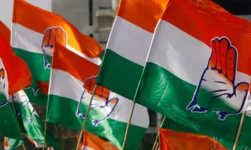 కాంగ్రెస్ గూటికి మహిళా నేత.. ఆ ఎంపీ టికెట్ కోసమేనా?