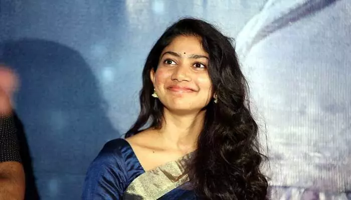 అలాంటి పాత్రలకే నేను రెమ్యునరేషన్ డిమాండ్ చేస్తాను : Sai Pallavi అలాంటి పాత్రలకే నేను రెమ్యునరేషన్ డిమాండ్ చేస్తాను : Sai Pallavi