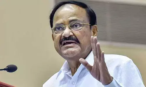 వారికి బూత్‌లో సమాధానం చెప్పండి.. ఎన్నికల వేళ వెంకయ్య నాయుడు కీలక వ్యాఖ్యలు