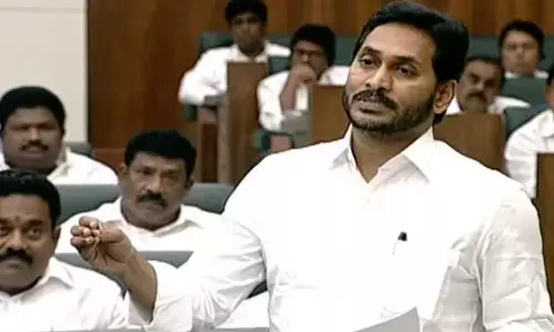 హైదరాబాద్‌ను కోల్పోవడం వల్లే విశాఖ పై ఫోకస్ చేస్తున్నాం: సీఎం జగన్..