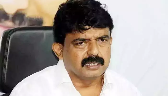 చంద్రబాబు చేసిన పాపాలకు ప్రజలకు క్షమాపణ చెప్పాలి.. పేర్ని నాని కీలక వ్యాఖ్యలు చంద్రబాబు చేసిన పాపాలకు ప్రజలకు క్షమాపణ చెప్పాలి.. పేర్ని నాని కీలక వ్యాఖ్యలు