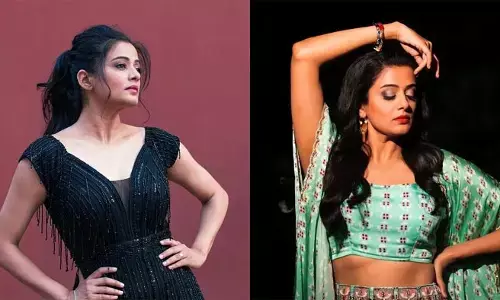 Priyamani : బ్లూ కలర్ సారీ హాట్ షో తో రెచ్చిపోయిన ప్రియమణి..!
