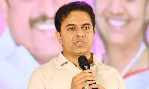 రాష్ట్రాన్ని నడుపుతున్న వ్యక్తి ఒక క్రిమినల్: కేటీఆర్