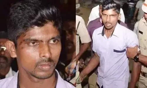 స్టూడెంట్ నెం.1 సీన్ రిపీట్.. జైల్లో ఉండి డిగ్రీ ఫస్ట్ క్లాస్‌లో పాసైన కోడికత్తి శ్రీనివాస్
