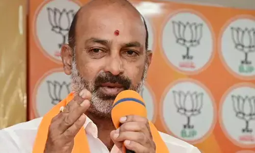 బీఆర్ఎస్ నేత వినోద్ కుమార్ నాస్తికుడు: బండి సంజయ్