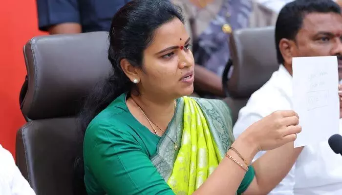 Breaking News : ఆ విషయంలో దొరికిపోయిన విడదల రజని..వామ్మో ఇంత స్కాం జరిగిందా? Breaking News : ఆ విషయంలో దొరికిపోయిన విడదల రజని..వామ్మో ఇంత స్కాం జరిగిందా?