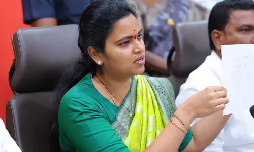Breaking News : ఆ విషయంలో దొరికిపోయిన విడదల రజని..వామ్మో ఇంత స్కాం జరిగిందా?