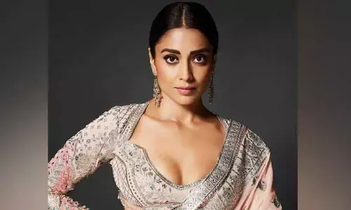 బాలీవుడ్ వెబ్‌సిరీస్ తో OTT ఎంట్రీ ఇస్తున్న శ్రియ శరణ్..!