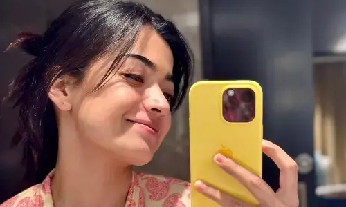 ఫైర్‌లో ఉన్నానంటూ పబ్లిక్‌గా స్టార్ డైరెక్టర్‌తో అలా చేసిన రష్మిక వీడియో వైరల్!