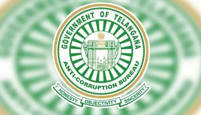 ఏసీబీ వలలో నల్లగొండ ప్రభుత్వ ఆసుపత్రి సూపరింటెండెంట్ ఏసీబీ వలలో నల్లగొండ ప్రభుత్వ ఆసుపత్రి సూపరింటెండెంట్