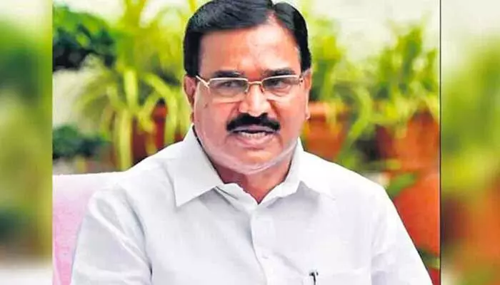 ఆ ప్రాజెక్టు కట్టింది నిజాం రాజు కాదు.. మంత్రి ఉత్తమ్కు నిరంజన్ రెడ్డి కౌంటర్ ఆ ప్రాజెక్టు కట్టింది నిజాం రాజు కాదు.. మంత్రి ఉత్తమ్కు నిరంజన్ రెడ్డి కౌంటర్
