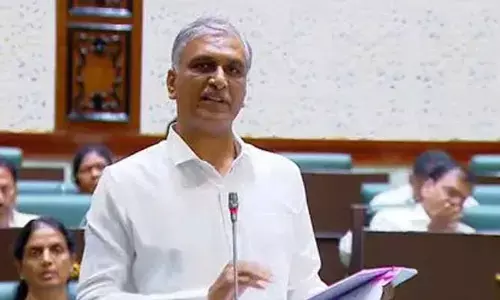 ఆ బ్యారేజీ కూలిపోవాలని కాంగ్రెస్ ప్రభుత్వం చూస్తుంది: హరీశ్ రావు