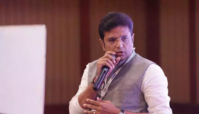 వరంగల్ ప్రజలకు మంత్రి శ్రీధర్ బాబు శుభవార్త వరంగల్ ప్రజలకు మంత్రి శ్రీధర్ బాబు శుభవార్త