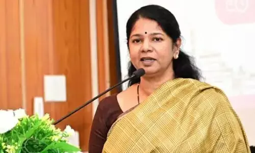 రైల్వే స్టేషన్లలో ఆ భాష వచ్చే వారిని నియమించండి: డీఎంకే