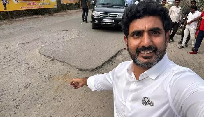 అనంతలోకాలకు మార్గాలు... అనకాపల్లి రహదారులు! అనంతలోకాలకు మార్గాలు... అనకాపల్లి రహదారులు!