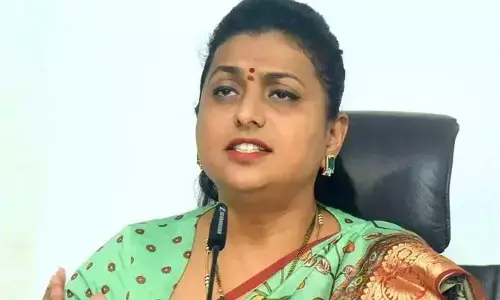Breaking News : చంద్రబాబుకు మంత్రి రోజా సలహా.. అదేంటంటే..?