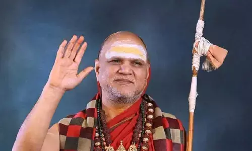 మసకబారిన శారదాపీఠం.. రాజ గురువును దూరం పెడుతున్న పాలక ప్రభువు