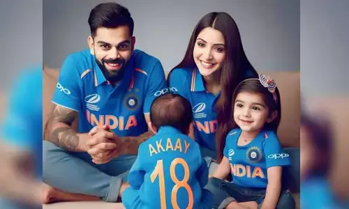 VIRAT-ANUSHKA: వైరల్ అవుతున్న విరాట్ కోహ్లీ కొడుకు ఫొటో.. వారెవ్వా అంటున్న నెటిజన్లు