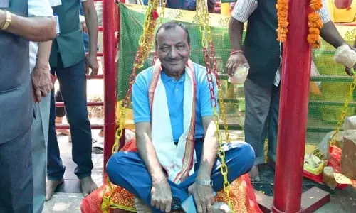 జంట బ్రిడ్జీల రూప‌కర్తకు తులాభారం