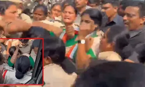 ఏపీసీసీ చీఫ్ షర్మిల అరెస్ట్
