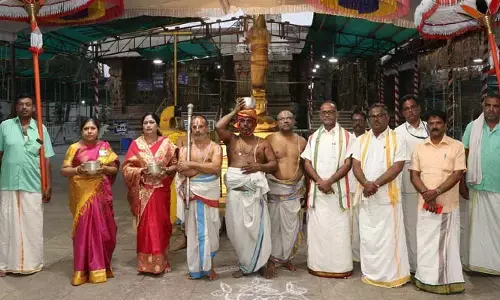 వేంకటేశ్వరస్వామివారి ఆలయంలో ఘనంగా కోయిల్‌ ఆళ్వార్‌ తిరుమంజనం