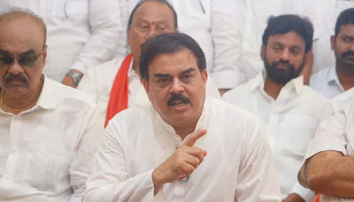 ‘బియ్యం అక్రమ రవాణాకు తెరలేపారు’.. మంత్రి నాదెండ్ల సంచలన వ్యాఖ్యలు ‘బియ్యం అక్రమ రవాణాకు తెరలేపారు’.. మంత్రి నాదెండ్ల సంచలన వ్యాఖ్యలు
