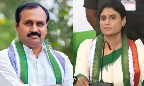 BREAKING: ఒక మంచి వ్యక్తి.. రాంగ్ ప్లేస్‌లో ఉన్నారు: ఎమ్మెల్యే ఆళ్లపై వైఎస్ షర్మిల ఆసక్తికర వ్యాఖ్యలు
