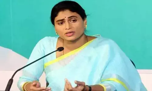 Breaking: బీజేపీకి బానిసలుగా మారిన ప్రతిపక్షాలు.. వైస్ షర్మిల ఫైర్