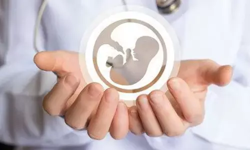 MOTHER - BABY : C- SECTION డెలివరీ ద్వారా తల్లి గర్భం నుంచి బిడ్డను బయటకు తీయడం చూశారా? ఇదిగో ఈ అద్భుతమైన వీడియో..