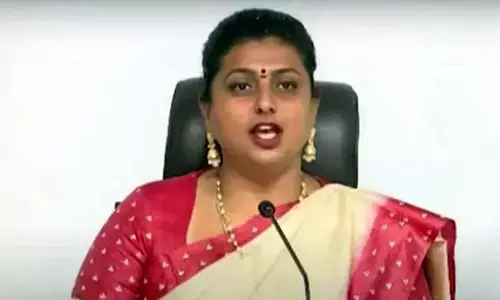మంత్రి రోజాకు టికెట్ కష్టమేనా..?