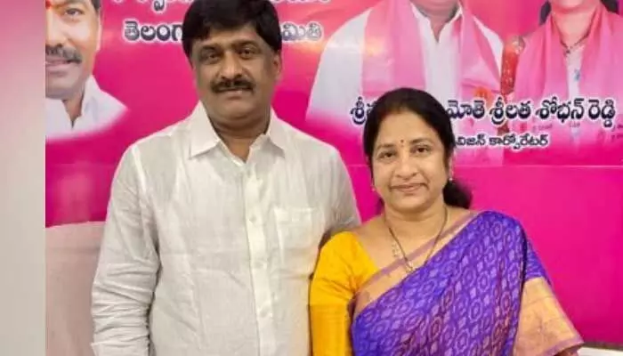 HYD: కాంగ్రెస్లో చేరిన డిప్యూటీ మేయర్ శ్రీలత శోభన్ రెడ్డి HYD: కాంగ్రెస్లో చేరిన డిప్యూటీ మేయర్ శ్రీలత శోభన్ రెడ్డి
