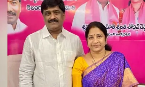 HYD: కాంగ్రెస్‌లో చేరిన డిప్యూటీ మేయర్ శ్రీలత శోభన్ రెడ్డి