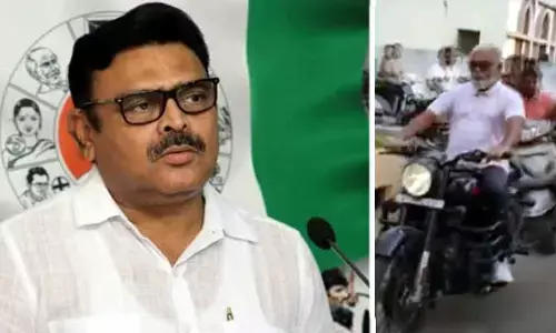 బుల్లెట్ బండి నడిపిన మంత్రి అంబటి రాంబాబు