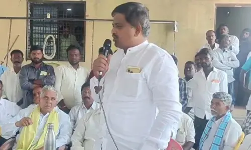 టీడీపీ కార్యకర్తలుకు క్యాంప్ కార్యాలయం ఎప్పుడు జనతా గ్యారేజ్!