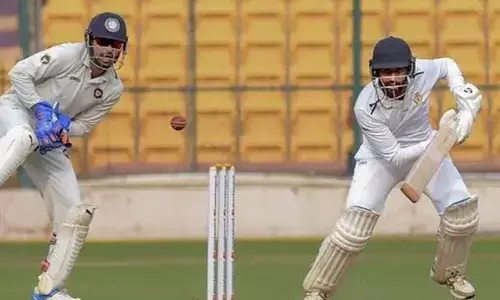 చారిత్రాత్మక విజయానికి అడుగు దూరంలో ఆంధ్ర జట్టు
