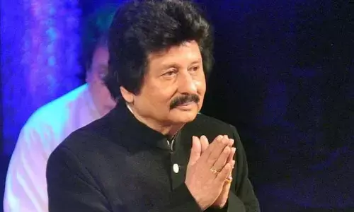 ఇండస్ట్రీలో తీవ్ర విషాదం.. ప్రముఖ సింగర్ కన్నుమూత