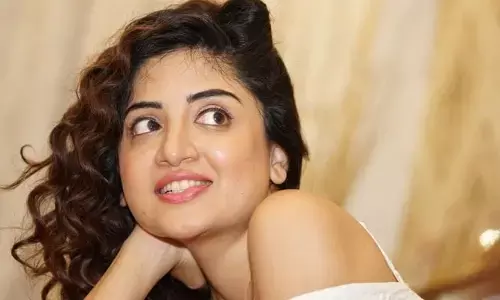ఒకరికి హీరో.. మరొకరికి విలన్.. సంచలనంగా నటి పోస్ట్