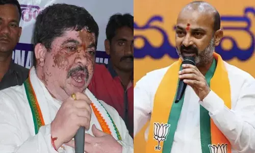 ‘రాజకీయాల్లోకి తల్లులను లాగుతావా.. సంజయ్ చిల్లర మాటలు మానుకో’: మంత్రి పొన్నం ప్రభాకర్ ఫైర్