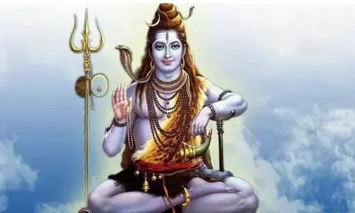 శివుడు ధరించే ప్రతి ఆభరణం వెనుక ఉన్న ఆంతర్యం ఏమిటో తెలుసా..