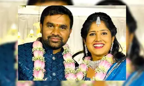 టాలీవుడ్ డైరెక్టర్‌తో యాంకర్ పెళ్లి.. నెట్టింట ఫొటోలు వైరల్
