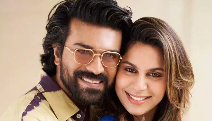 ఉపాసన కాళ్లు పట్టుకుని మరీ సేవలు చేస్తున్న గ్లోబల్ స్టార్ (వీడియో).. ఫ్యాన్స్ రియాక్షన్ ఇదే! ఉపాసన కాళ్లు పట్టుకుని మరీ సేవలు చేస్తున్న గ్లోబల్ స్టార్ (వీడియో).. ఫ్యాన్స్ రియాక్షన్ ఇదే!